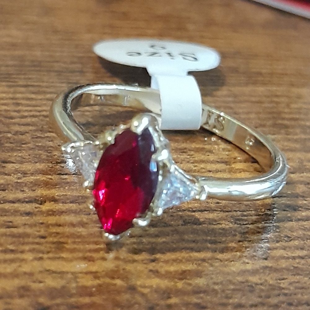 Fragrant Jewels Gold Ring with Red Gemstone Sz 9 - Picture 1 of 6